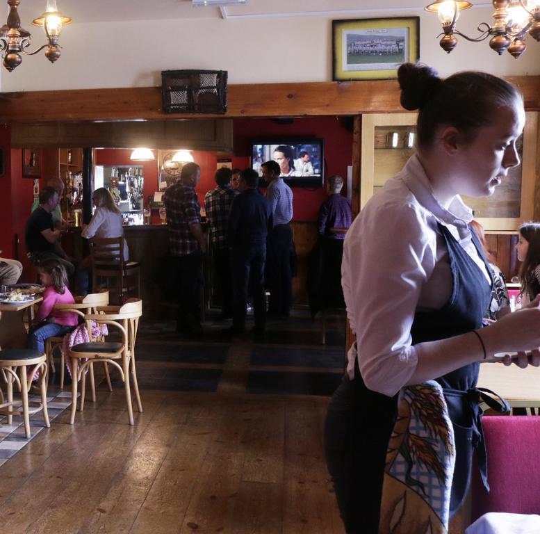 The Seaview Tavern 발리고맨 외부 사진